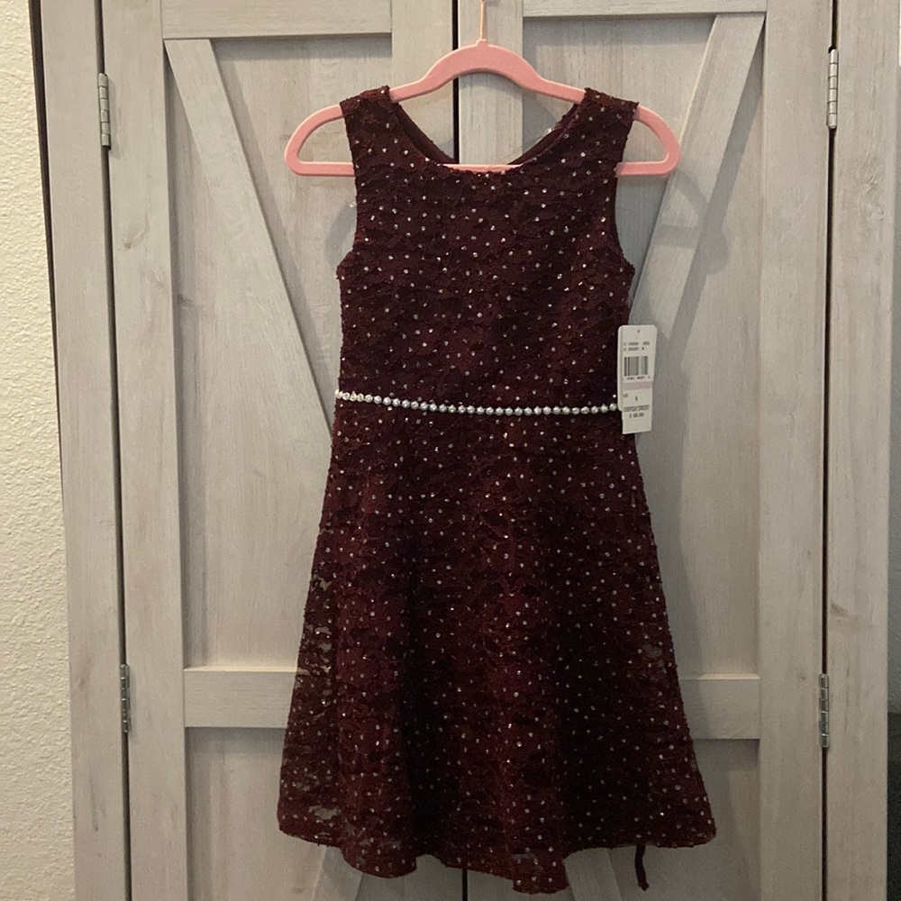 Little Girls lace holiday dress sz 6, burgundy.